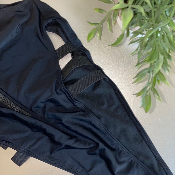 Shein black zip up one piece bikini small - Picture 5 of 8